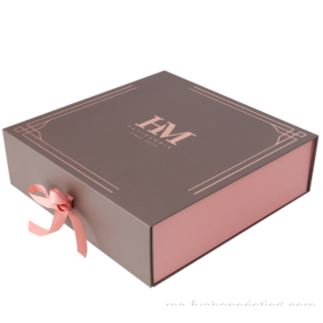 Logo Custom Besar Pink Paper Packaging Box Hadiah